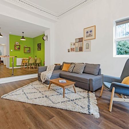 Cheerful Stays: Spacious Flat In Vibrant Leith Édimbourg Extérieur photo