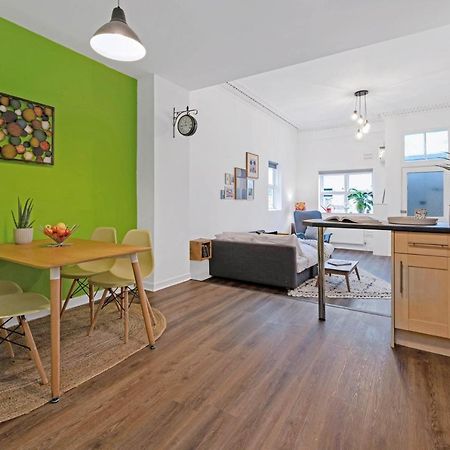 Cheerful Stays: Spacious Flat In Vibrant Leith Édimbourg Extérieur photo