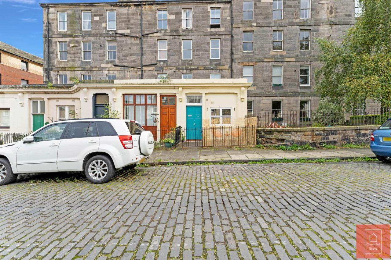 Cheerful Stays: Spacious Flat In Vibrant Leith Édimbourg Extérieur photo