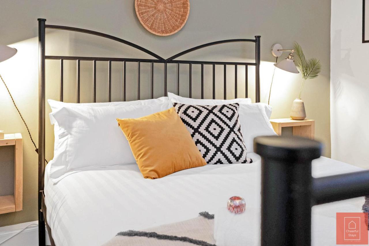 Cheerful Stays: Spacious Flat In Vibrant Leith Édimbourg Extérieur photo