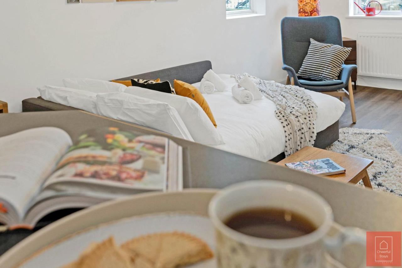 Cheerful Stays: Spacious Flat In Vibrant Leith Édimbourg Extérieur photo